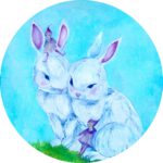 2 Kleine witte konijnen met kaboutermeisjes speciaal geschilderd voor meisjeskamer