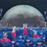 Wanddecoratie voor een meisjeskamer. Elfjes die in het maanlicht dansen met mooie roze jurkjes.